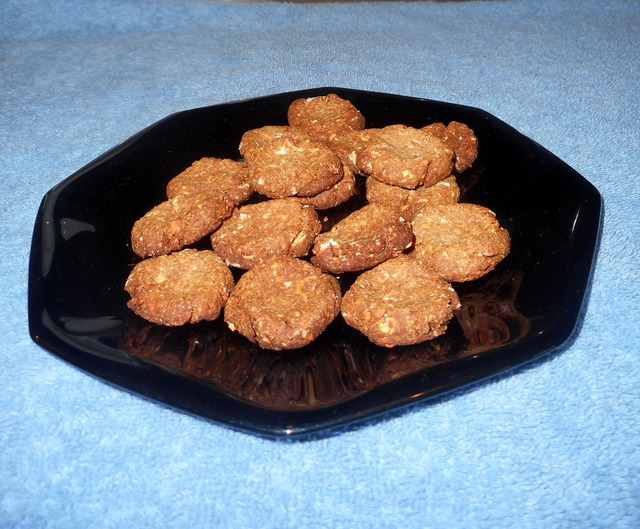 Peanut butter doggy biscuits are done cooking and ready to munch on!